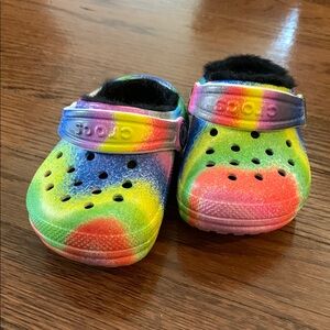 Kids Crocs, fur lined, size 4